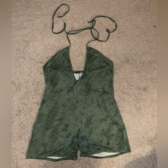 Fashion Nova Women's Sueded Yoga Jumpsuit Size 1X 🔥 - Picture 2 of 7